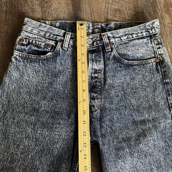 Vintage Levis Jeans Women's W31/L30 Blue Denim 501 Button Acid Wash 80s Made USA - Picture 4 of 8